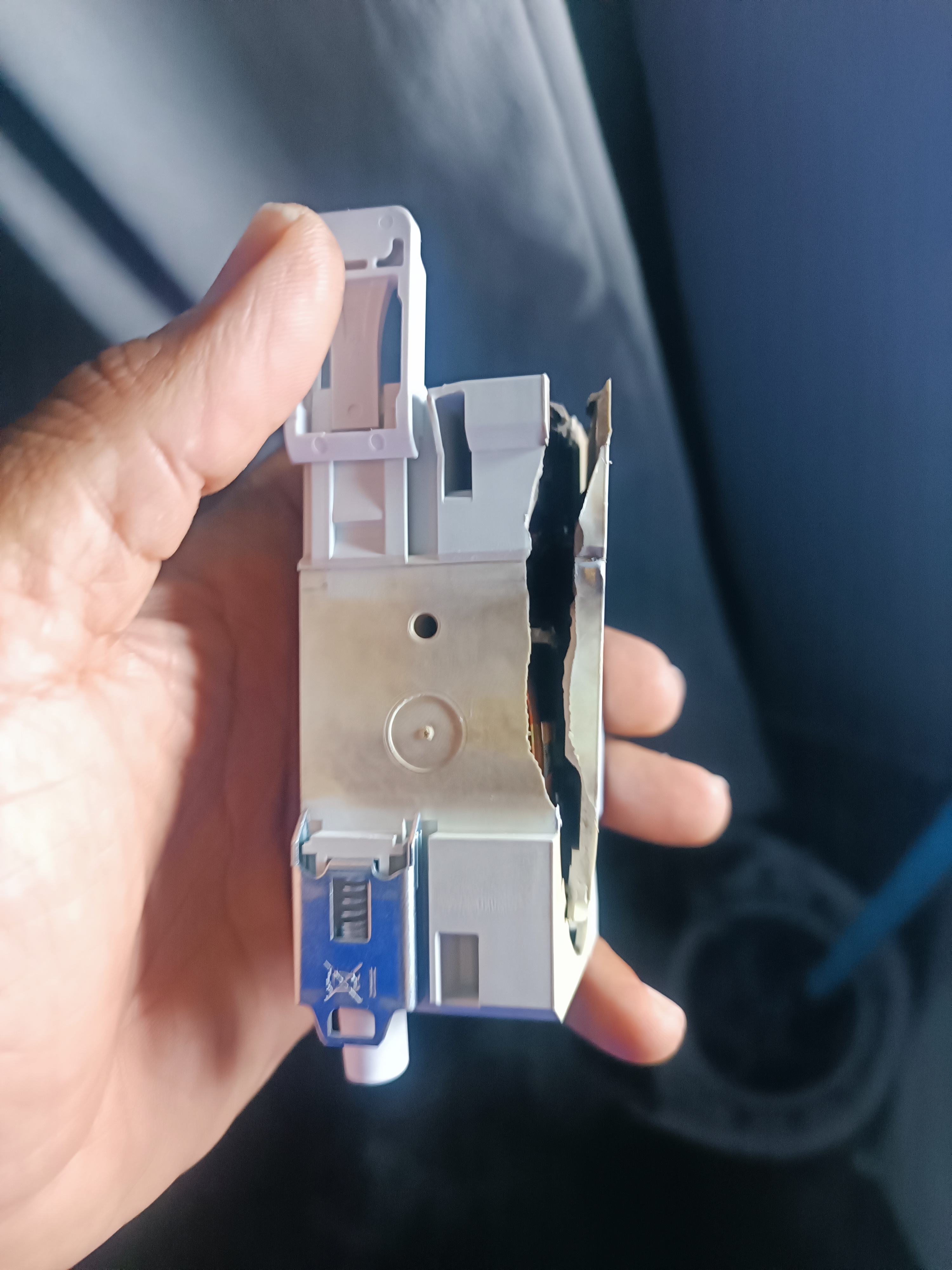 Réparation fuite tuyauterie - Lawan multiservices Paris